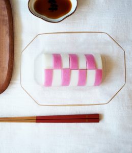 「御節料理」 - 第三道 - 紅白魚糕 （紅白蒲鉾）